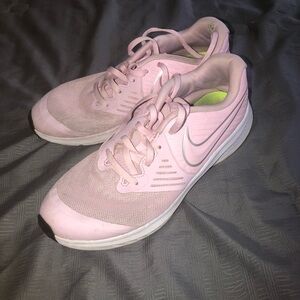 Nike Girls 5Y Pink Running Shoes
